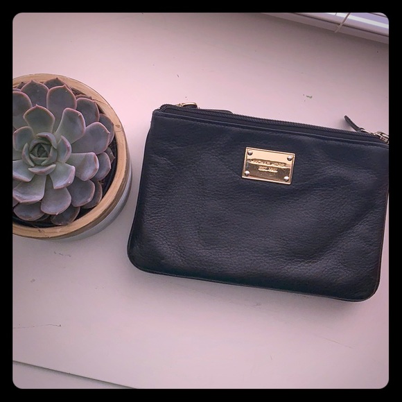 Michael Kors Handbags - Michael Kors Bag